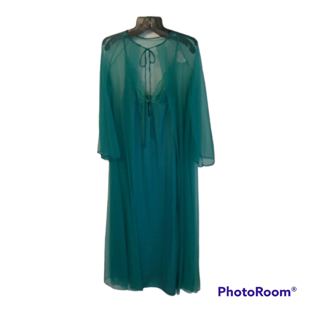 Vintage negligee and peignoir robe set